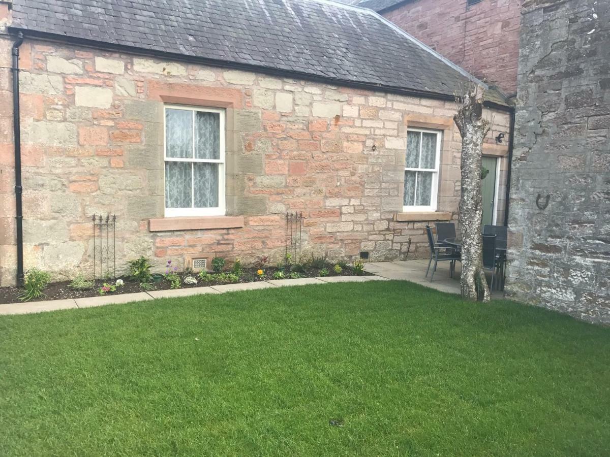 The Sheriffs Lodge Dingwall Bagian luar foto